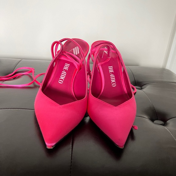 The Attico Venus slinbacks in color strawberry - Picture 3 of 8